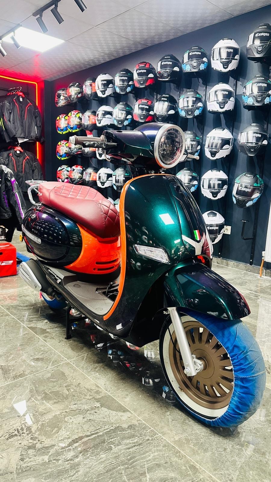 Yeşil-Turuncu Scooter